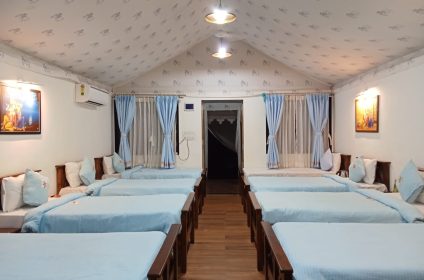 Dormitory photo with 8 beds